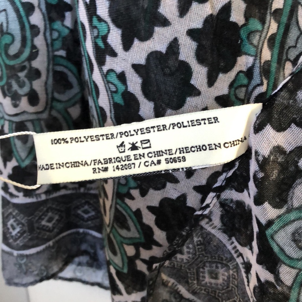 Patterned Scarf Sheer - Picture 4 of 4